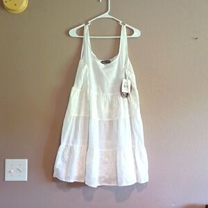 𝅺PAPER DOLL WHITE LARGE DRESS EYELET